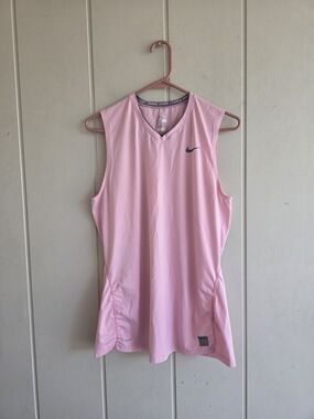 Nike Women’s NIKE PRO Pink Sleeveless Dri-FIT V-Neck Training Tank Large